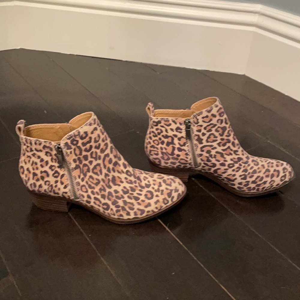 Lucky Brand LK-Basel Leopard Ankle Booties